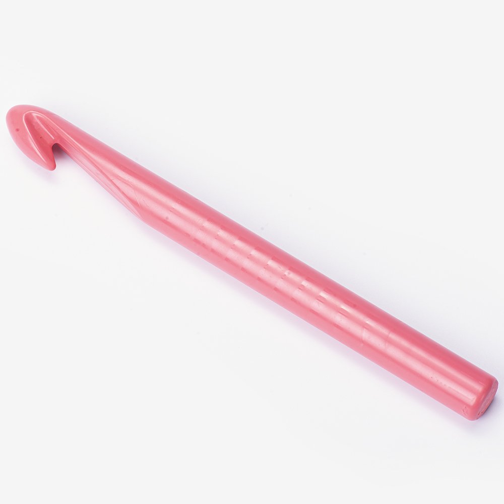 YARNART PLASTIC CROCHET HOOK 15 MM PINK