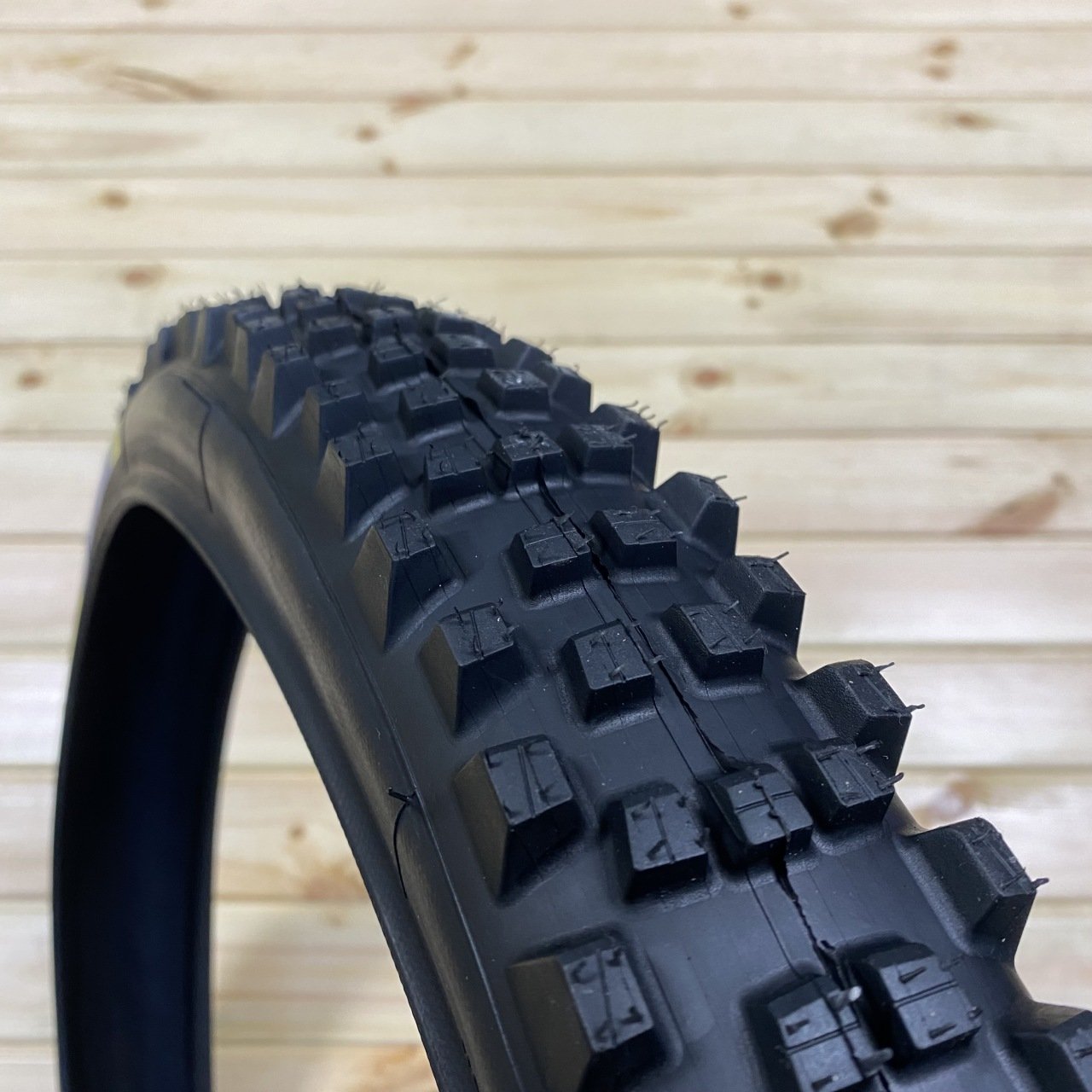 michelin dh 22 27.5