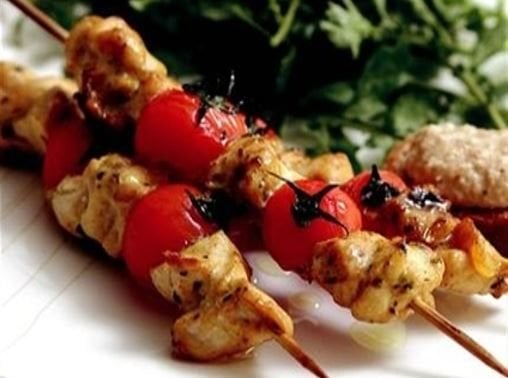 Hähnchenspieß nach mediterraner Art