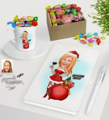Kişiye Özel Kadın Yeni Yıl Karikatürlü Beyaz Defter Kalem Türk Kahvesi Fincanı ve Kutulu Haribo Şeker Hediye Seti-1