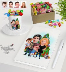 Kişiye Özel Yeni Yıl Aile Karikatürlü Beyaz Defter Kalem Türk Kahvesi Fincanı ve Kutulu Haribo Şeker Hediye Seti-5